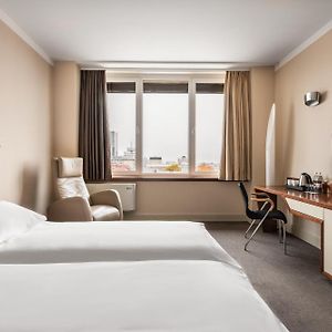 Executive Queen Room